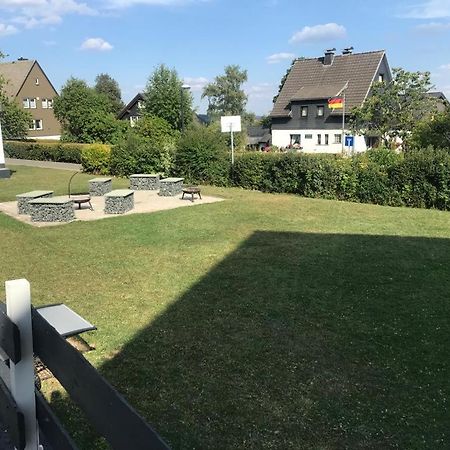 Haus Astenblick In Winterberg Fuer Bis Zu 35 Personen Fuer Wanderveranstaltungen Und Familienfeiern Exterior photo