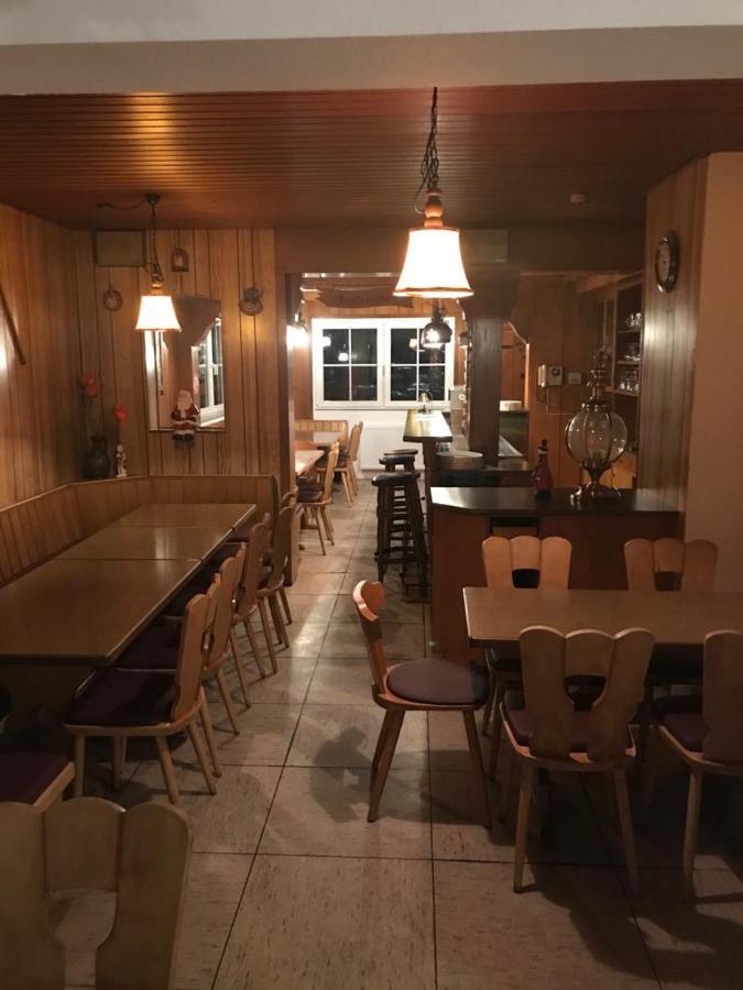 Haus Astenblick In Winterberg Fuer Bis Zu 35 Personen Fuer Wanderveranstaltungen Und Familienfeiern Exterior photo