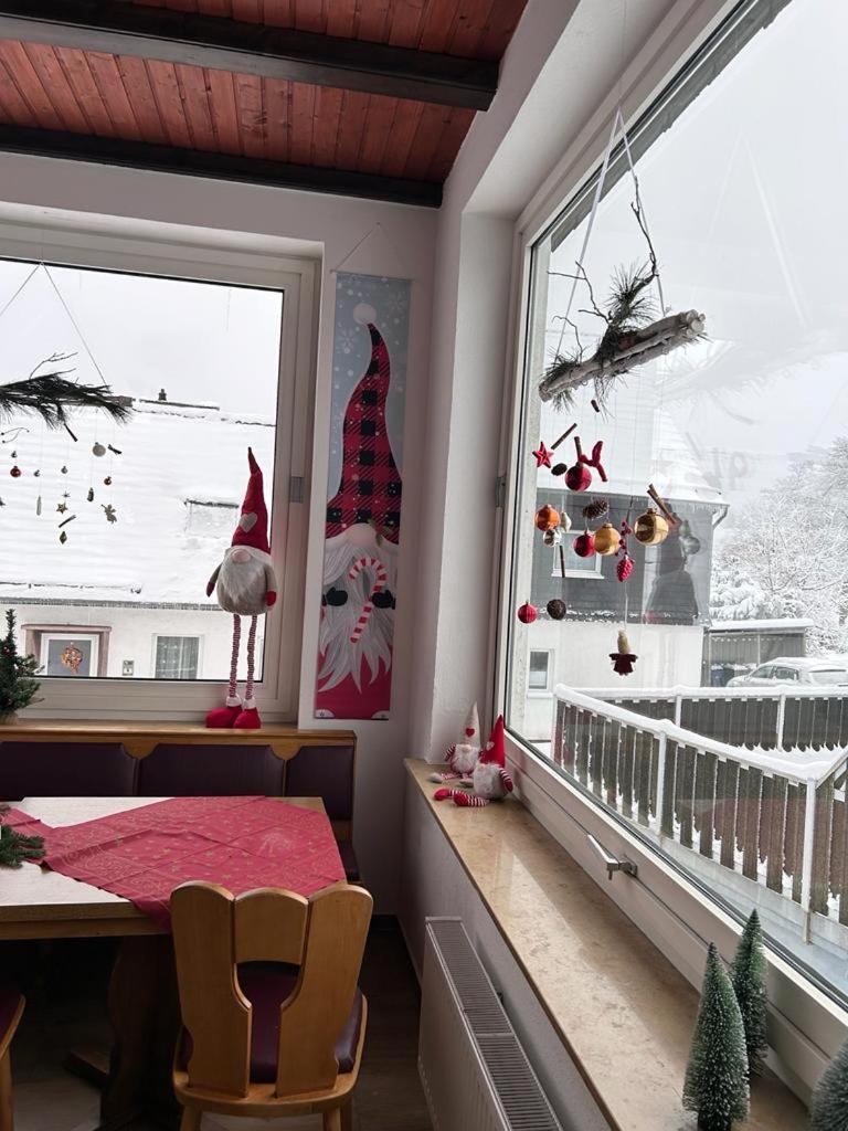 Haus Astenblick In Winterberg Fuer Bis Zu 35 Personen Fuer Wanderveranstaltungen Und Familienfeiern Exterior photo